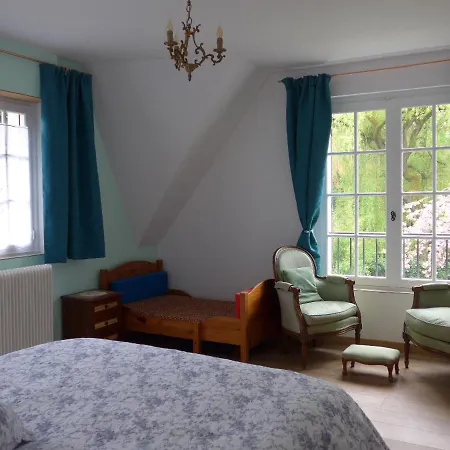 Azuré D'hôtes Couette-café Orgeval (Yvelines)